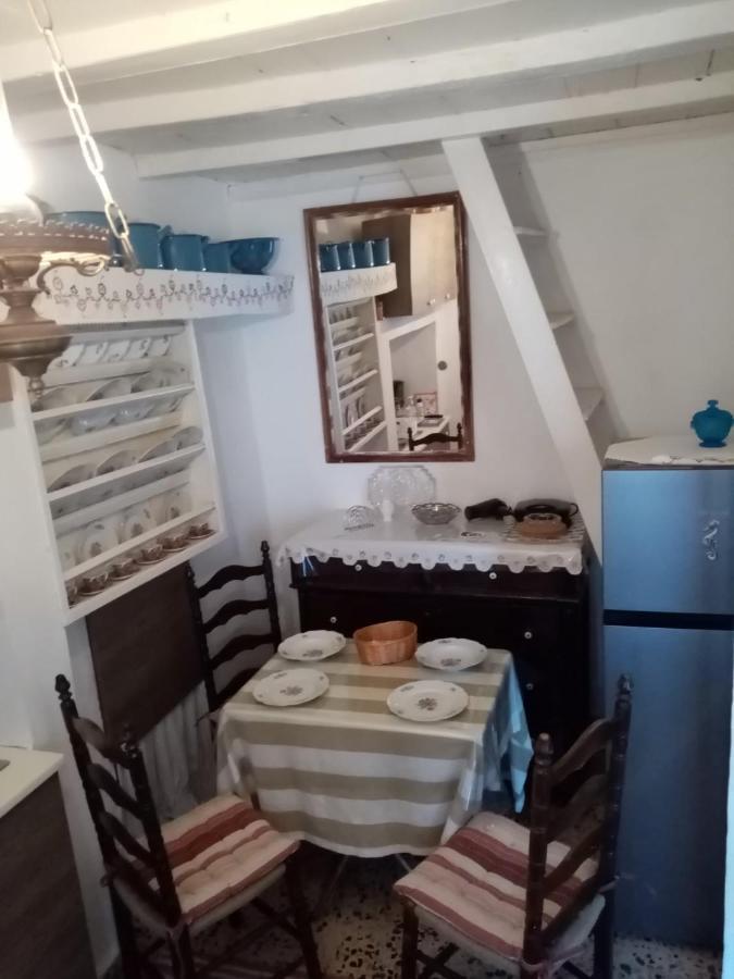 Marthas Traditional House Symi Extérieur photo